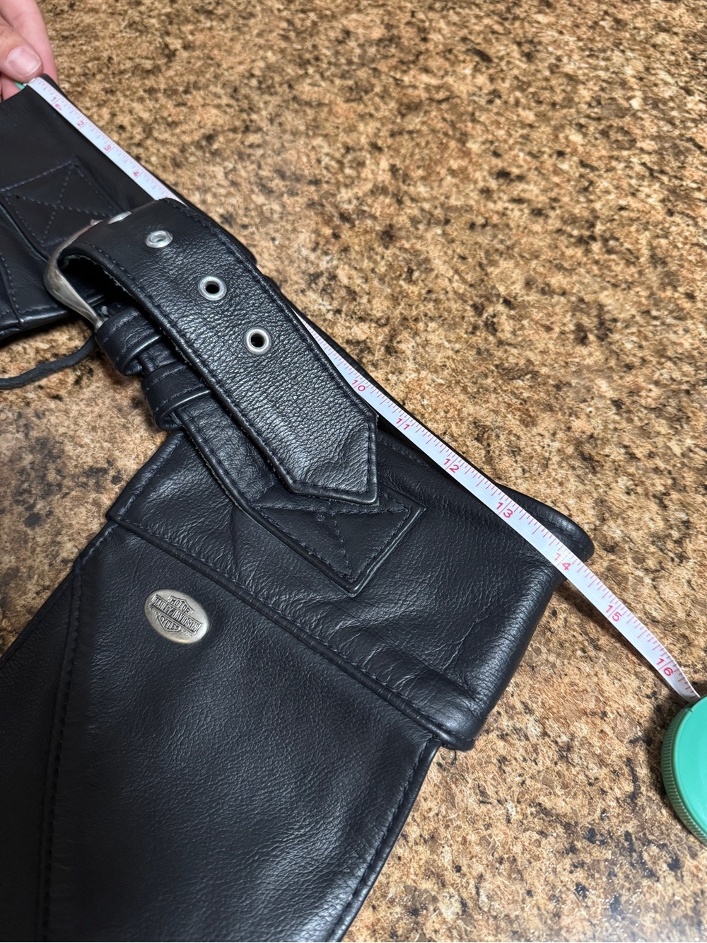 Harley-Davidson Black Leather chaps (Repair-Sewing required) - Picture 5 of 9